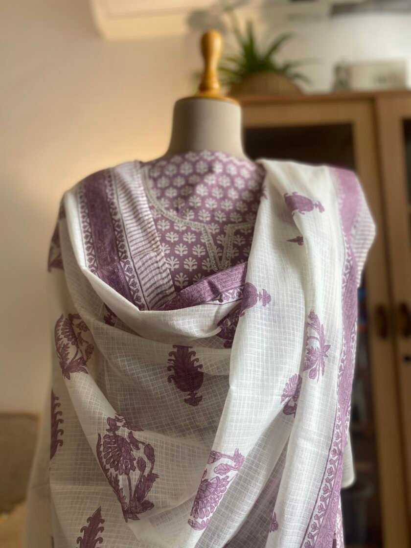 Sooti | کپاس |  सूती : Pure Cotton Salwar Kameez by Ikhtirah (Lavender)