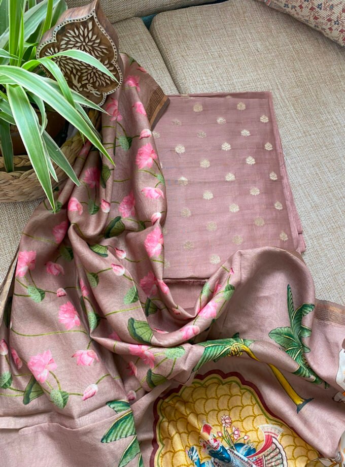 Manjul | منجول | मंजुल : Pure Chanderi Silk Salwar Kameez by Ikhtirah