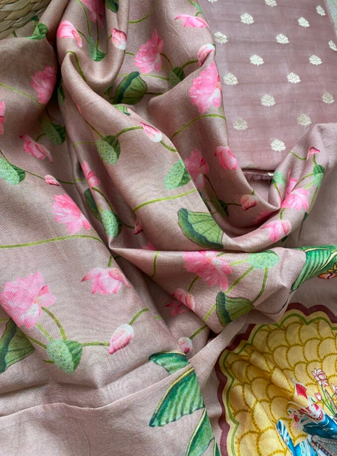 Manjul | منجول | मंजुल : Pure Chanderi Silk Salwar Kameez by Ikhtirah