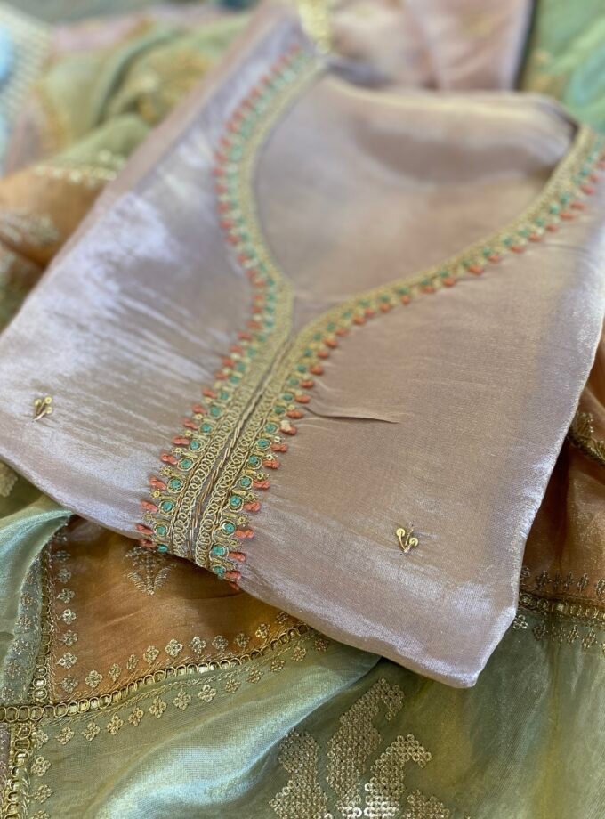 Utsav | وليمة | उत्सव : Shimmery Tissue Salwar by Ikhtirah