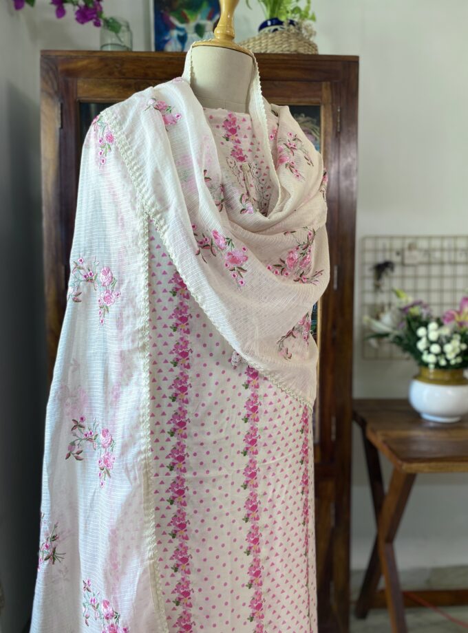 Baagh | ب غ ي | बाग़ : Pure Muslin Floral Salwar by Ikhtirah