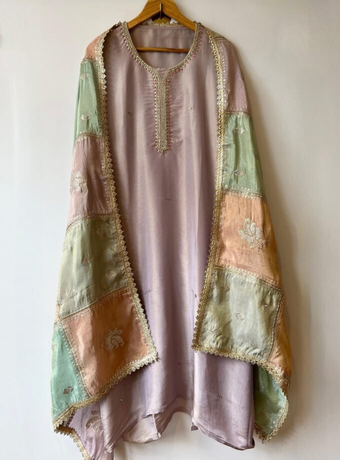 Utsav | وليمة | उत्सव : Shimmery Tissue Salwar by Ikhtirah