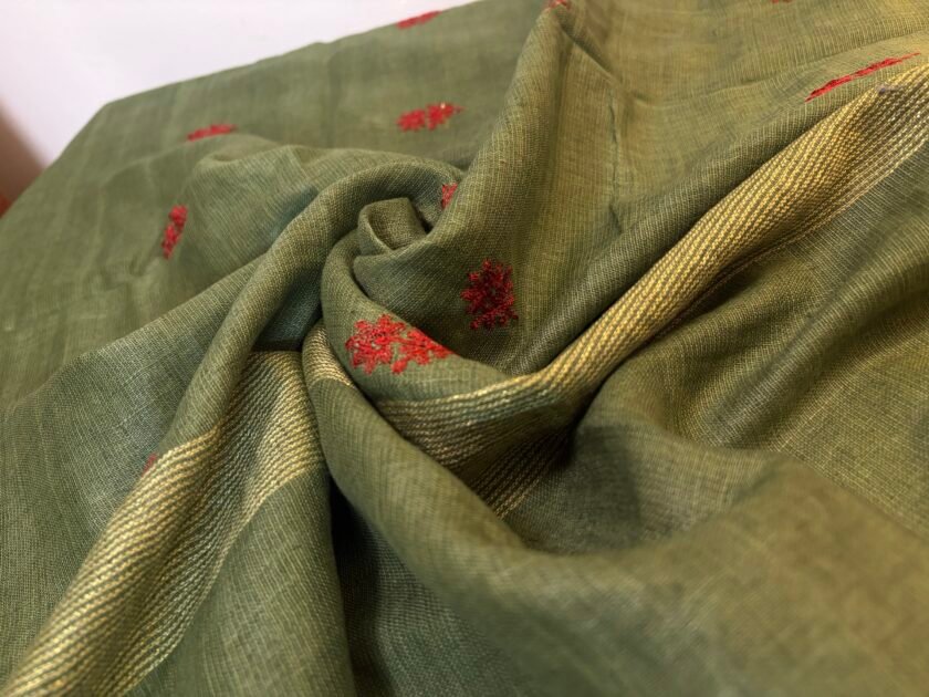 Kalaa : Pure Cotton Woven Ikkat Kurti - Embroidered Linen Dupatta by Ikhtirah (Red-Green) - Image 3