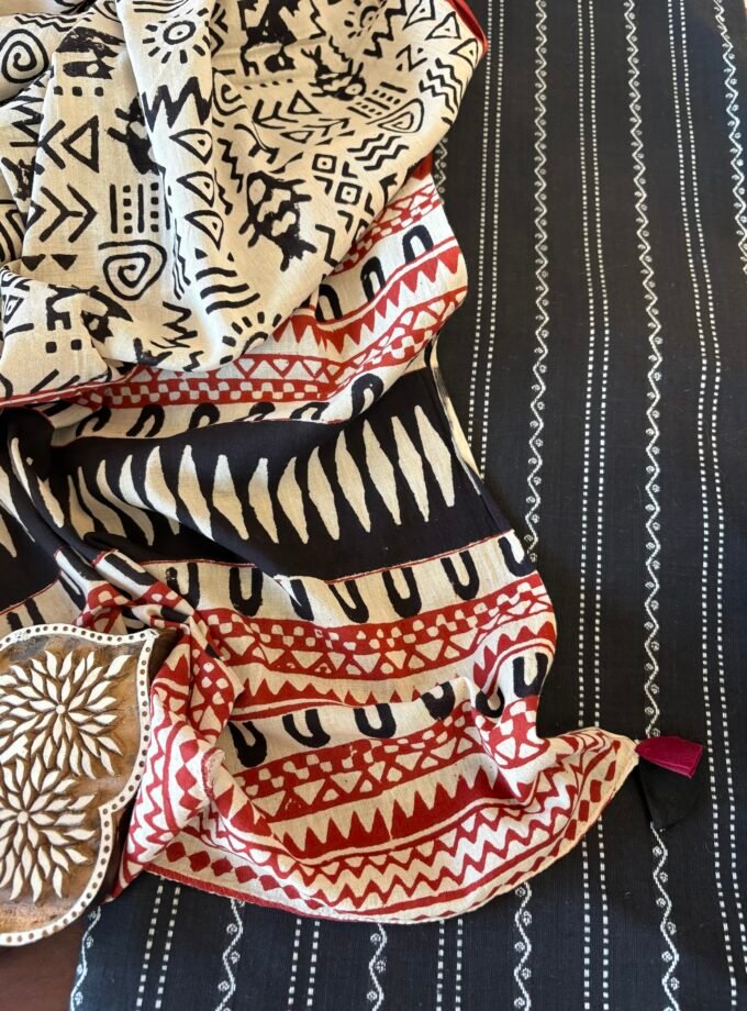 Kalaa : Handblock Cotton Mul Duppatta - Woven Pure Cotton Kurta Fabric by Ikhtirah