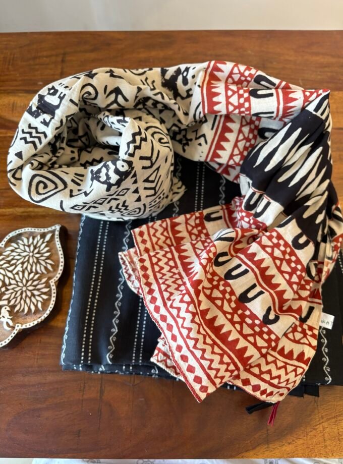 Kalaa : Handblock Cotton Mul Duppatta - Woven Pure Cotton Kurta Fabric by Ikhtirah