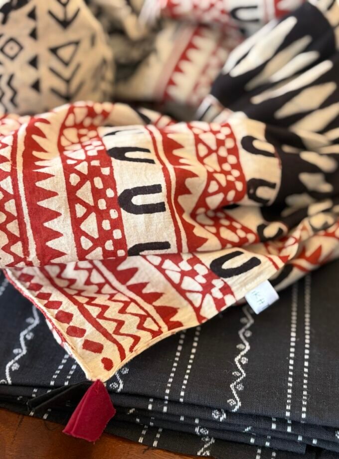 Kalaa : Handblock Cotton Mul Duppatta - Woven Pure Cotton Kurta Fabric by Ikhtirah