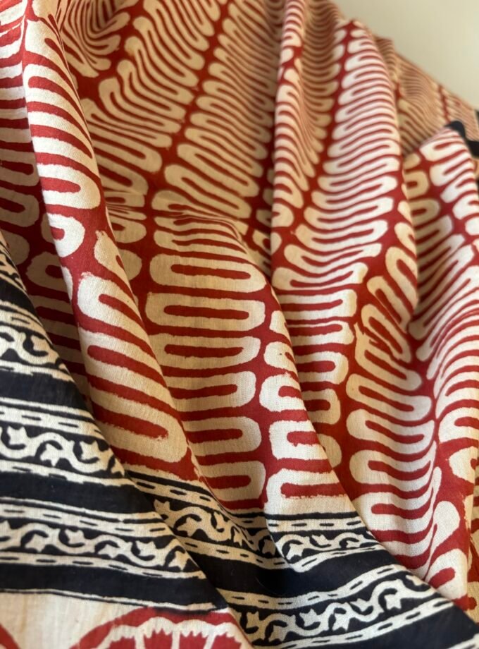 Kalaa : Handblock Cotton Mul Duppatta - Handblock Pure Cotton Kurta by Ikhtirah