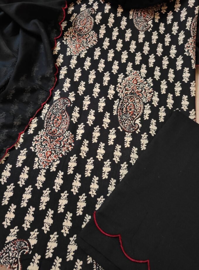 Pure Cotton Scalloped Dupatta, Kurta and scalloped lower Set by Ikhtirah