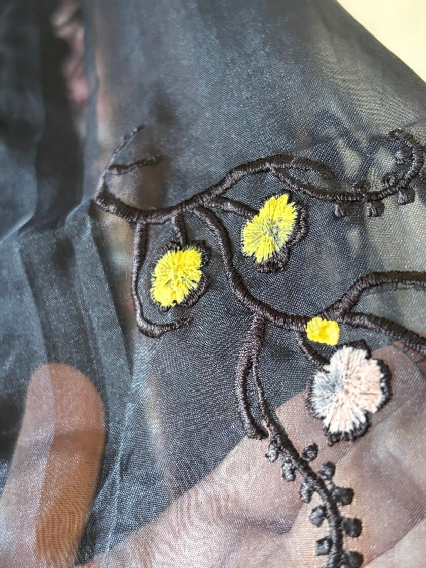 Linen by Linen Salwars with embroidered 3D flowers by Ikhtirah - Image 6