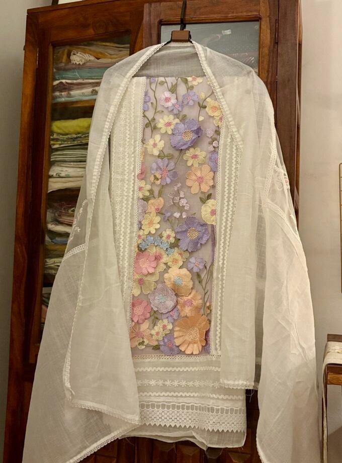 Linen by Linen Salwars with embroidered 3D flowers by Ikhtirah