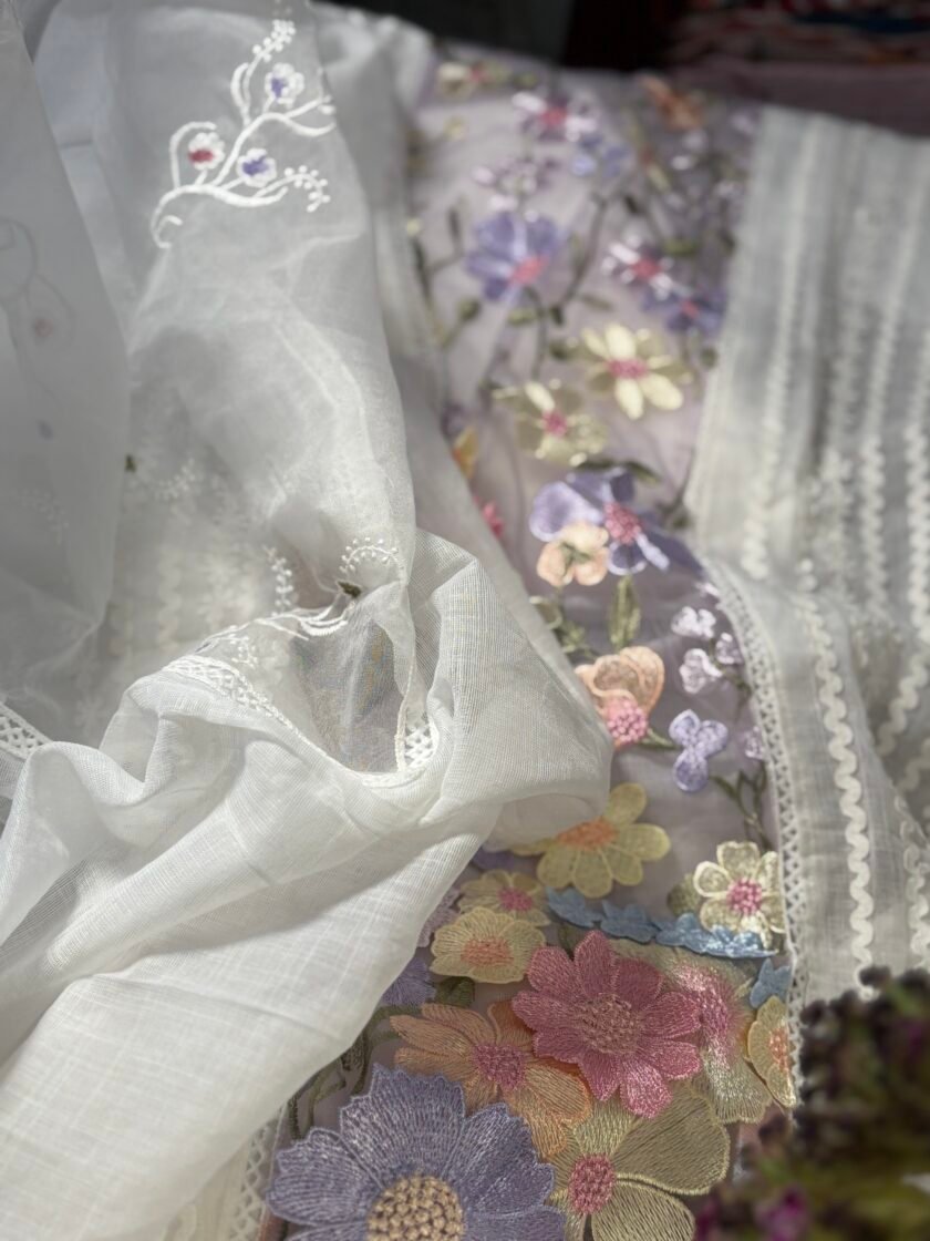 Linen by Linen Salwars with embroidered 3D flowers by Ikhtirah - Image 3