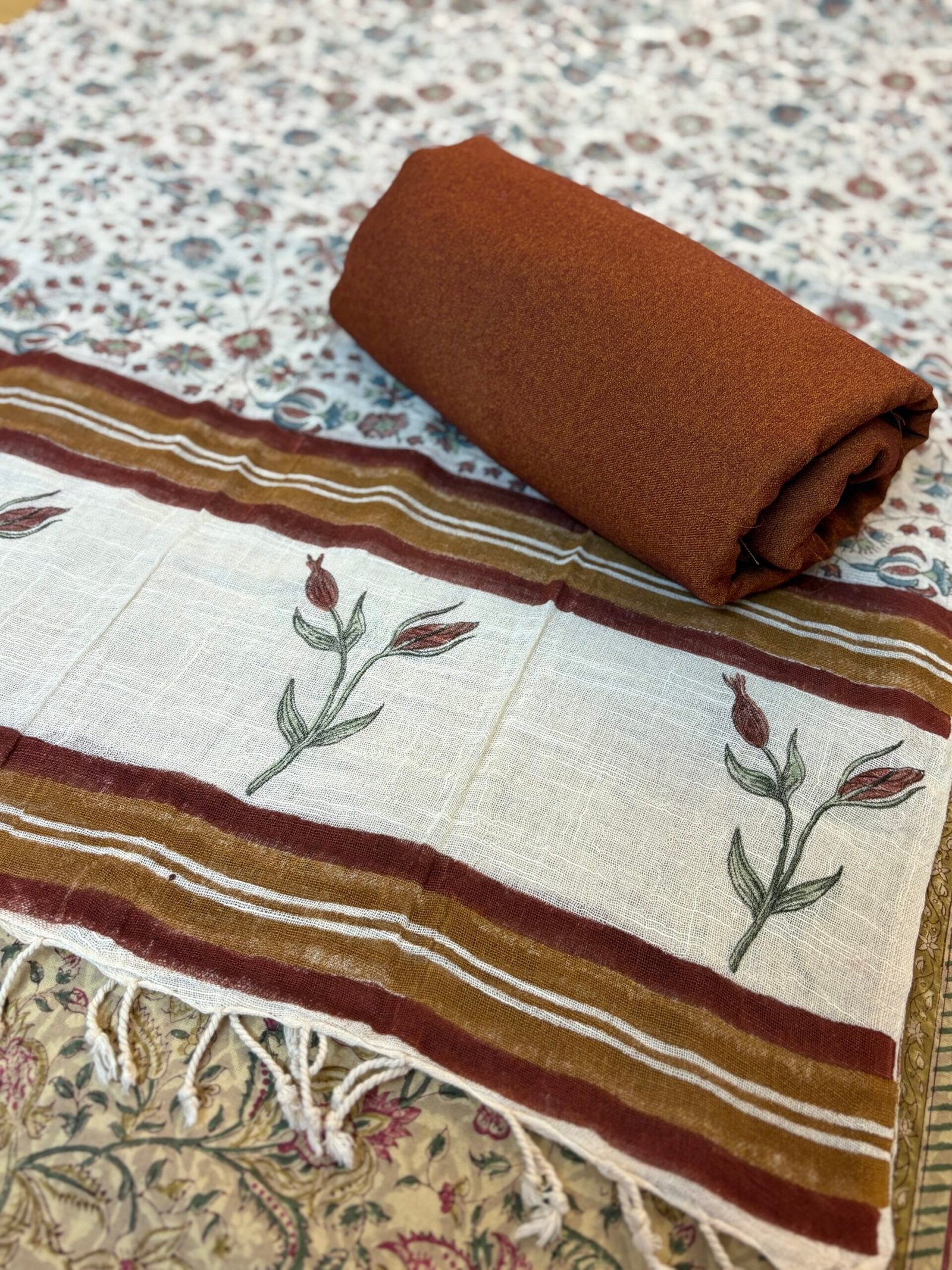 Pure Linen Natural dye Handblock Stole with 5Mtrs Woollen Spun Fabric by Ikhtirah - Image 3