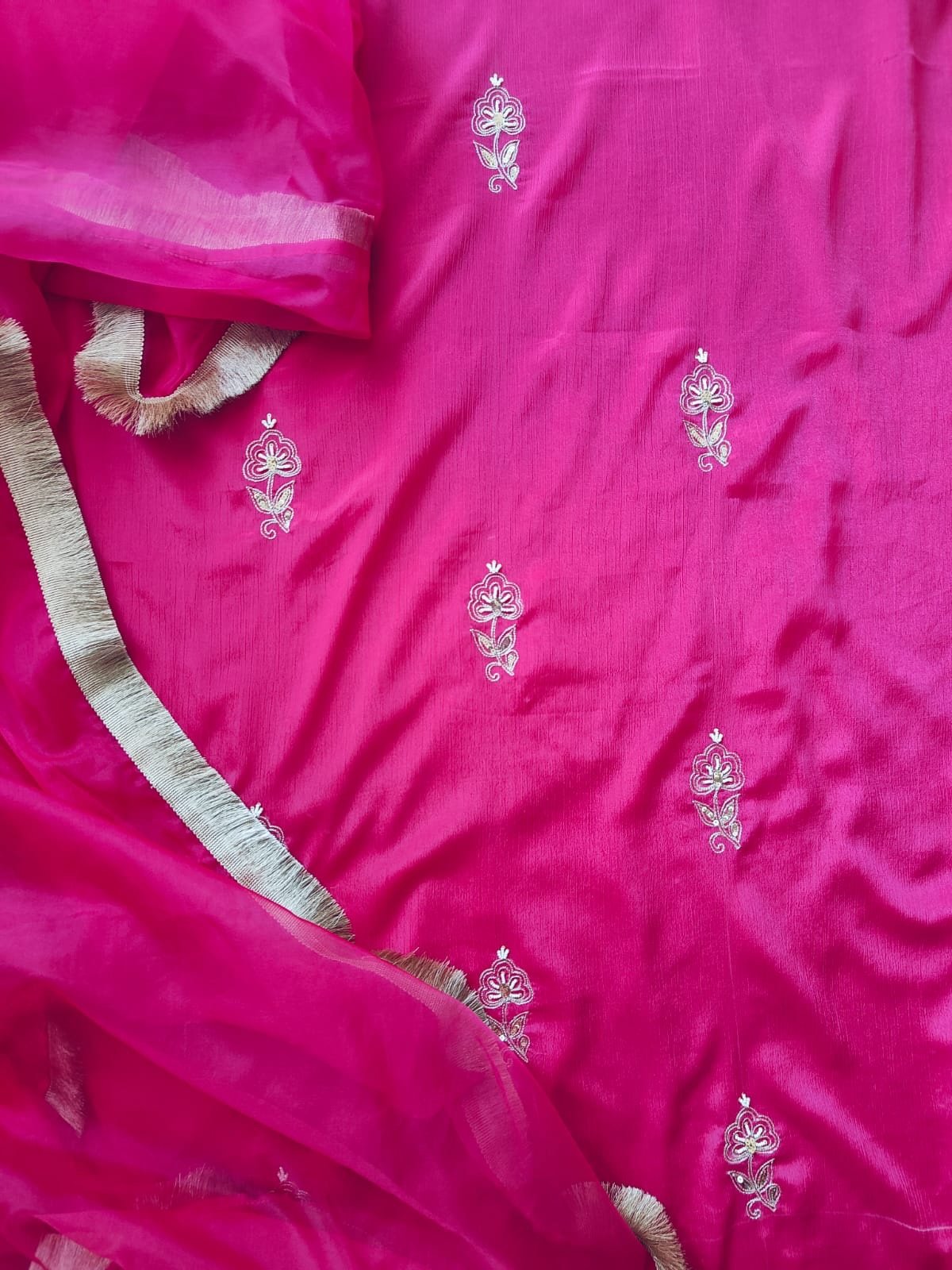 Hand Embroidered Aari worked Chinnon Salwar by Ikhtirah - Image 3