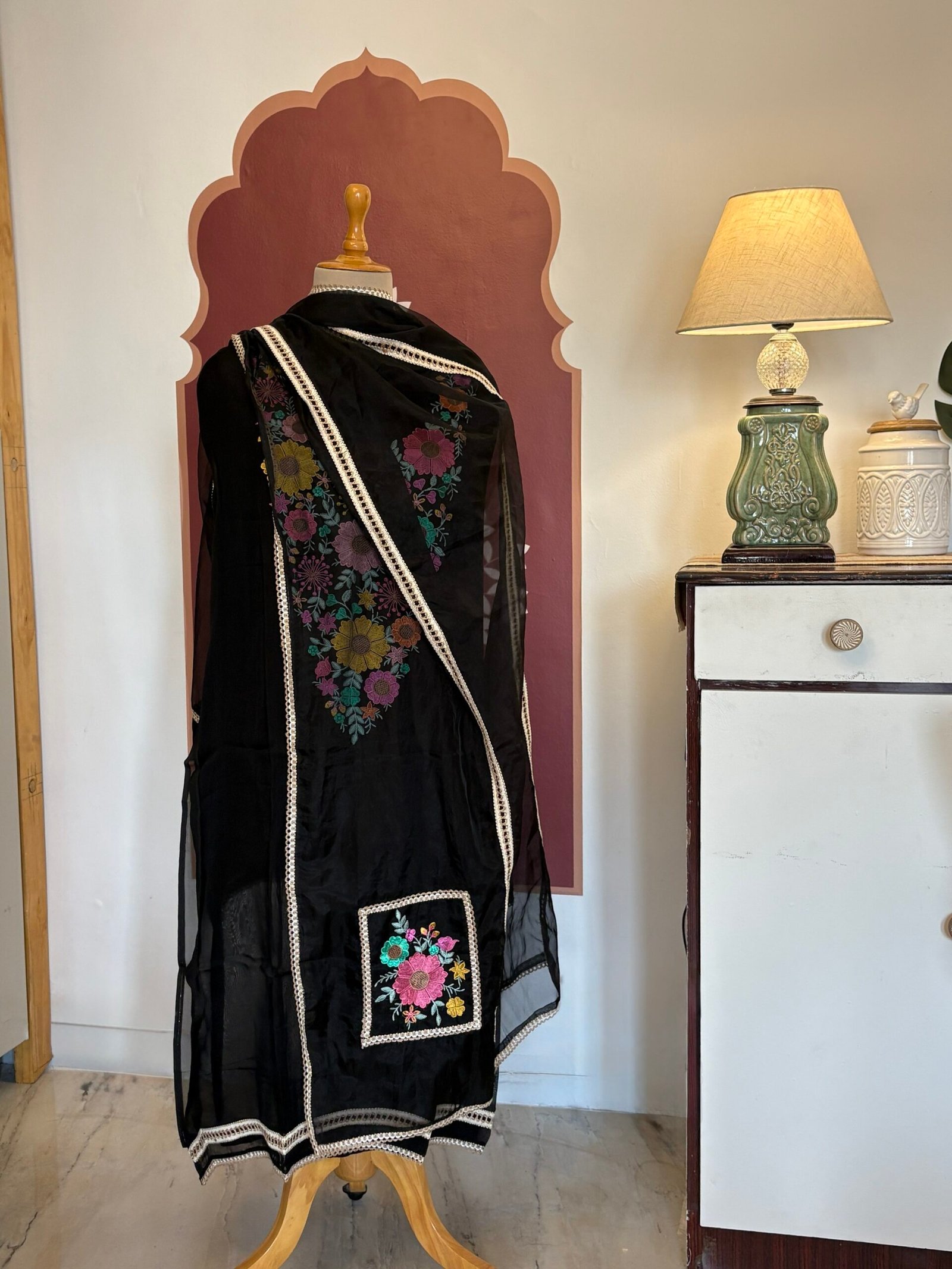 Floral Embroidered Organza Salwar Ikhtirah (Black) - Image 4