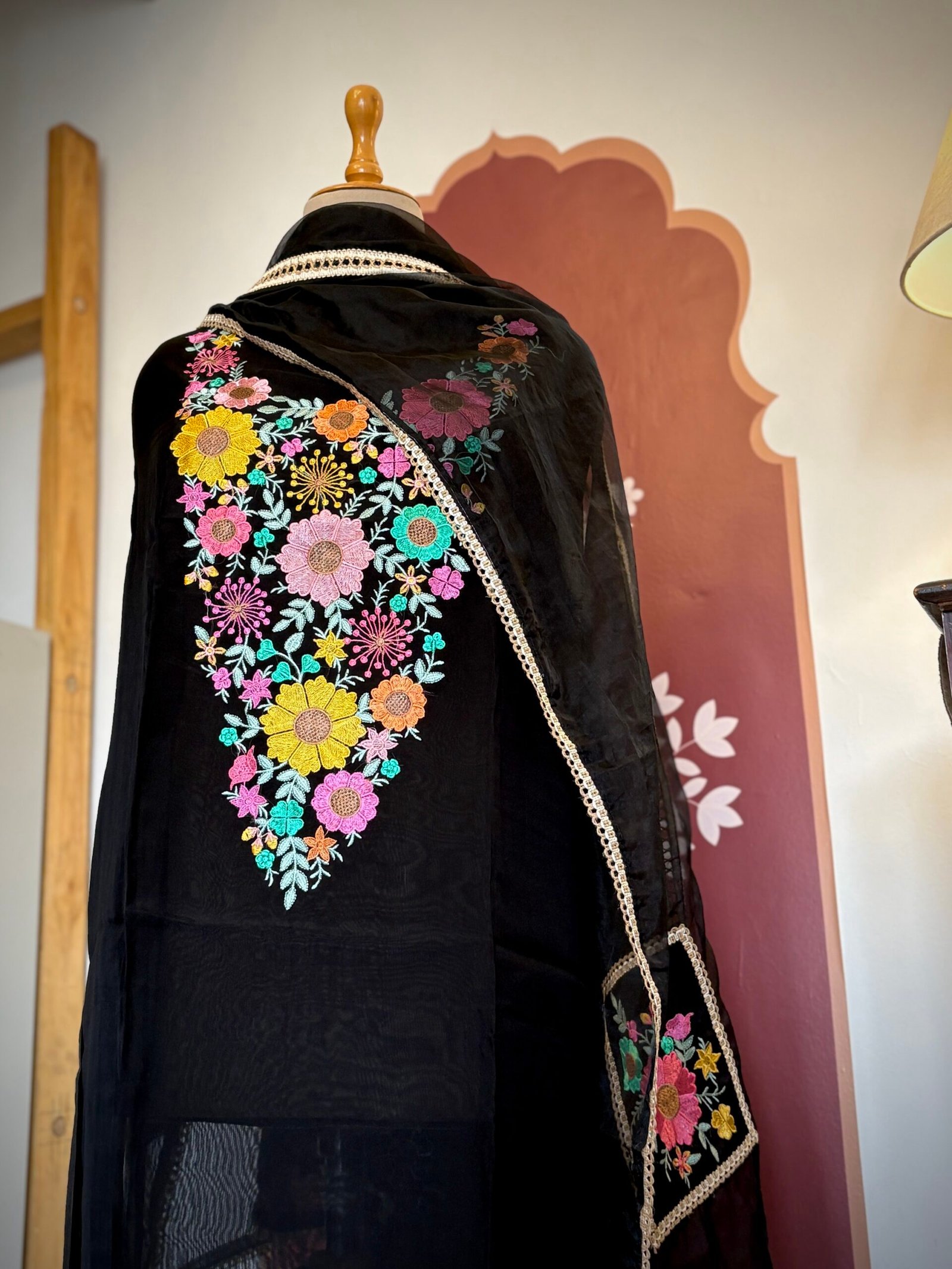 Floral Embroidered Organza Salwar Ikhtirah (Black)