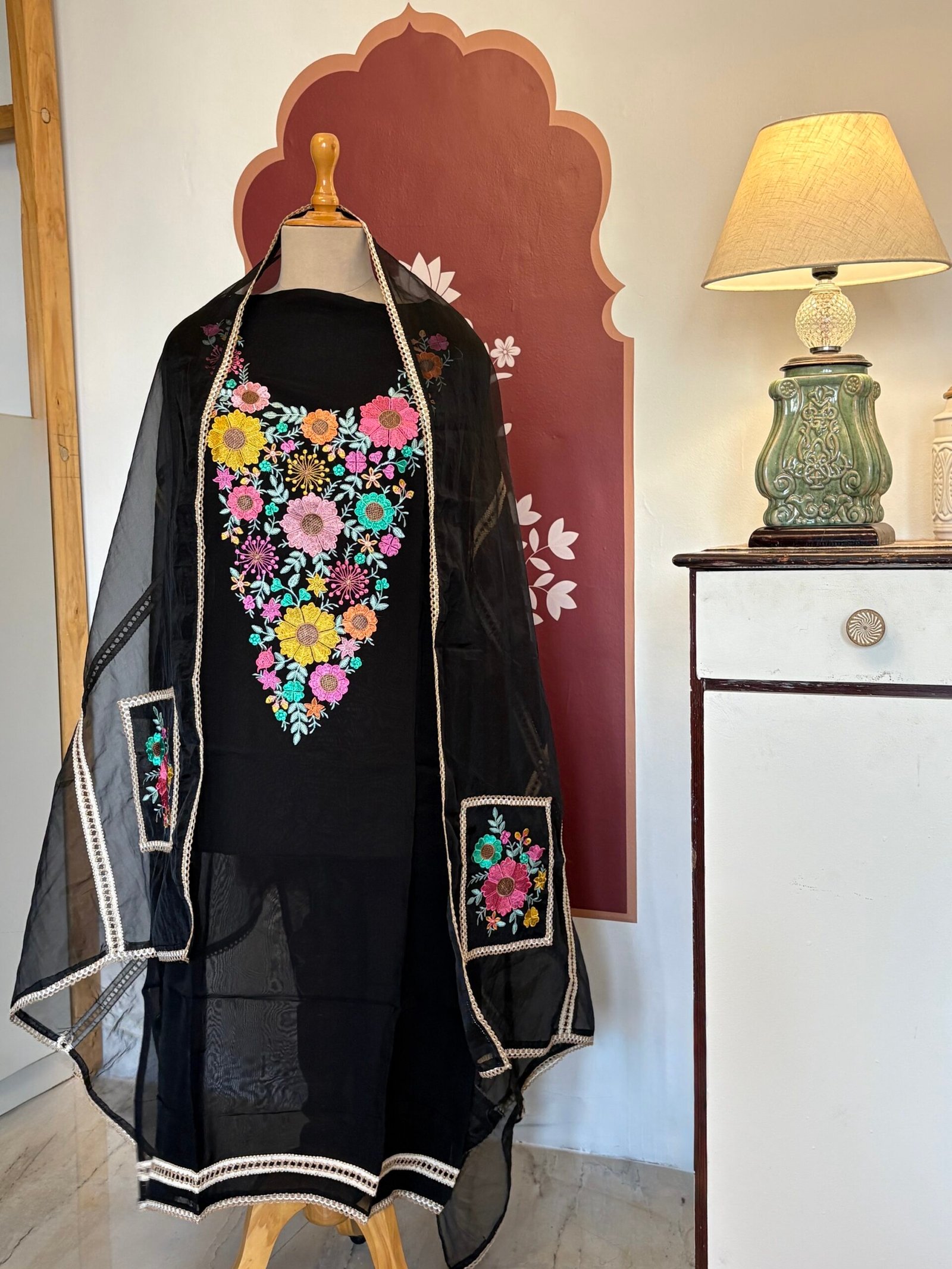 Floral Embroidered Organza Salwar Ikhtirah (Black) - Image 7