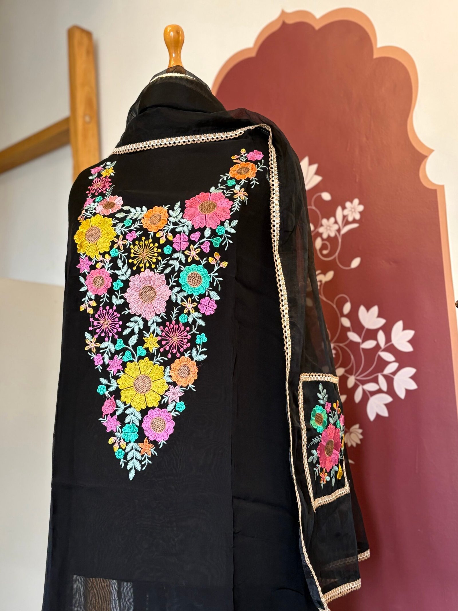 Floral Embroidered Organza Salwar Ikhtirah (Black) - Image 12